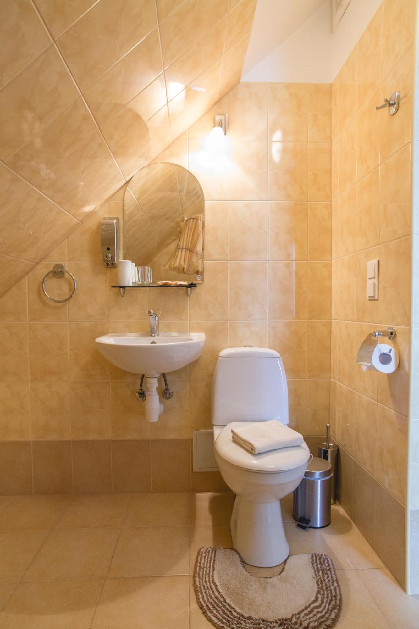 Viesu Maja Janis Hotel Мадона Стая снимка